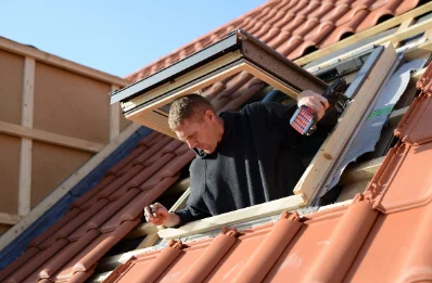 Pose de fenêtres de toit Velux à Cros